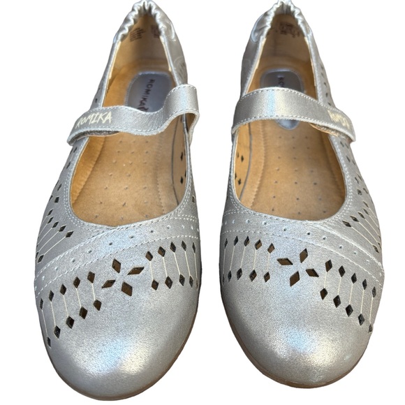 Romika Women’s 39 (8 1/2) Bahamas Silver Leather Mary Jane Shoes, Romika Flats - Picture 4 of 16